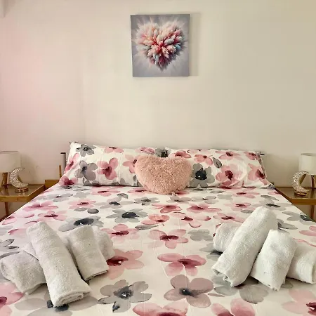 Rosesky Grande Casa In Centro Con 2 Bagni Apartman *