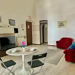 Apartment Rosesky Grande Casa In Centro Con 2 Bagni