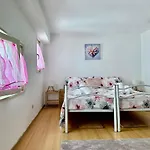 Apartment Rosesky Grande Casa In Centro Con 2 Bagni